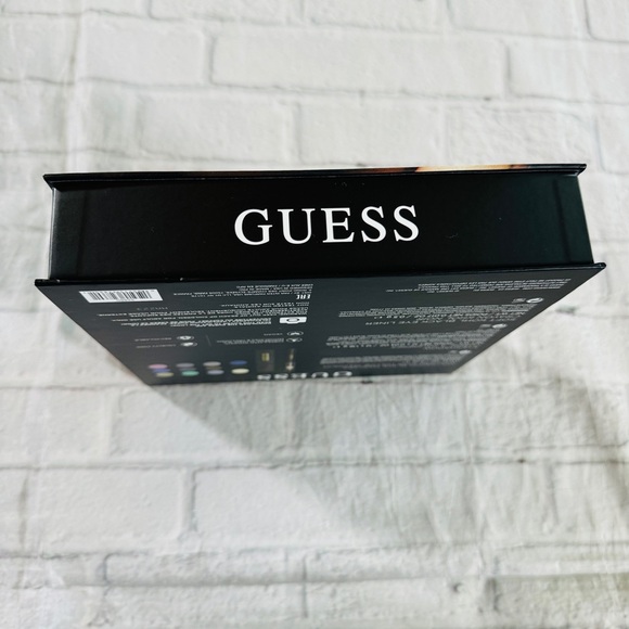 Guess Eye Smokey Look Book NWT - Picture 4 of 10